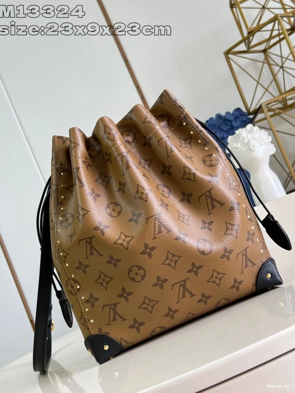 Trunk Louis Vuitton Noé PM 0402